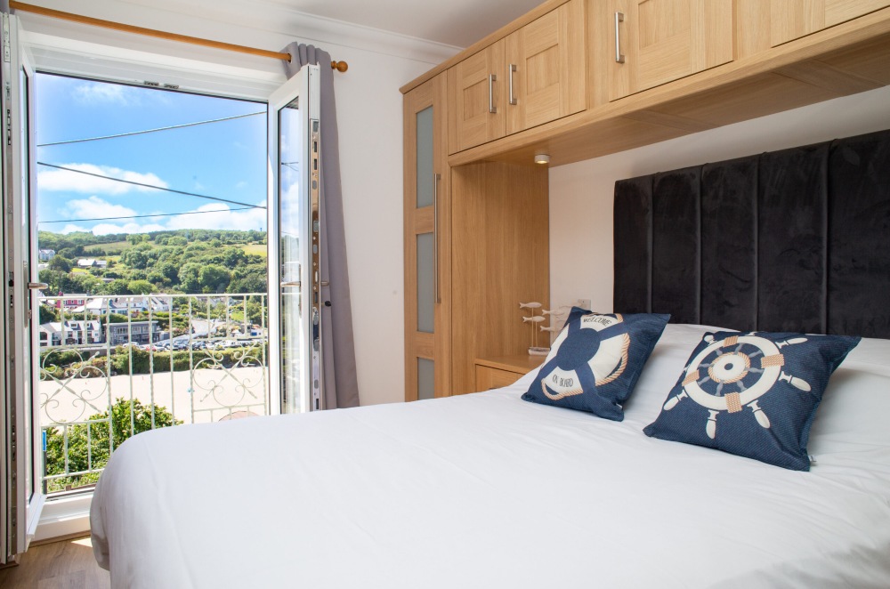 Aberporth Holiday Cottages - Golwgfor